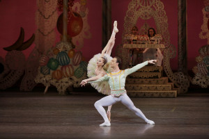 Maria Kowroski as the Sugarplum Fairy and Tyler Angle as her Cavalier in George Balanchine’s The Nutcracker. Photo credit: Paul Kolnik